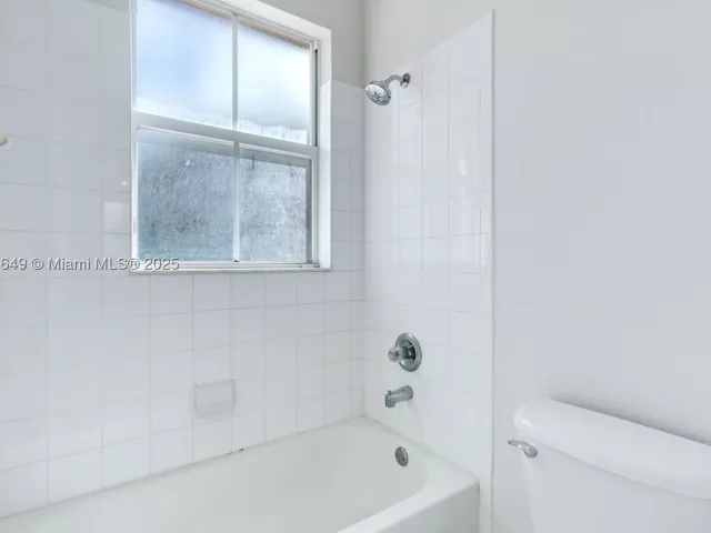 Продажа дома по адресу 8450 NW 113th Psge - фото 9355256