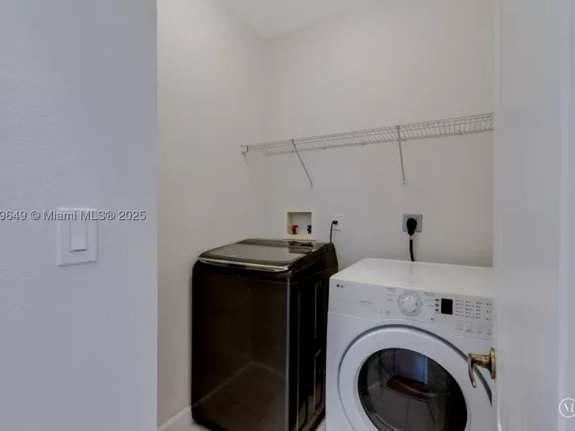 Продажа дома по адресу 8450 NW 113th Psge - фото 9355258