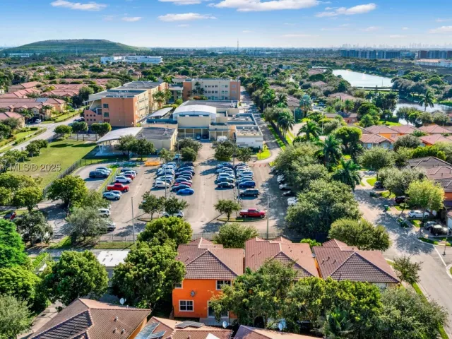 Продажа дома по адресу 8450 NW 113th Psge - фото 9355263