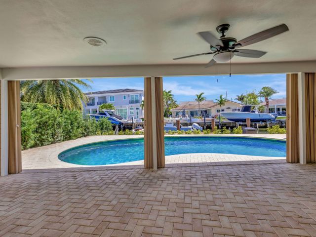 Дом в аренду по адресу 856 Dover Street - фото 6611436