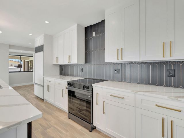 Дом в аренду по адресу 856 Dover Street - фото 6611443