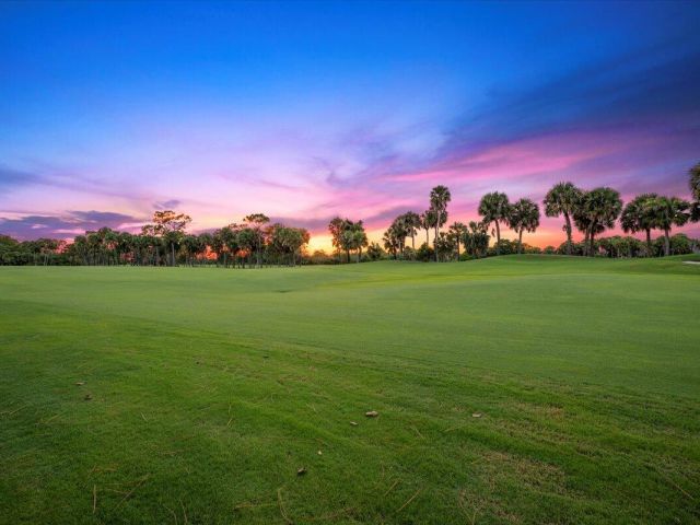 Продажа дома по адресу 7899 Preserve Drive - фото 6634279