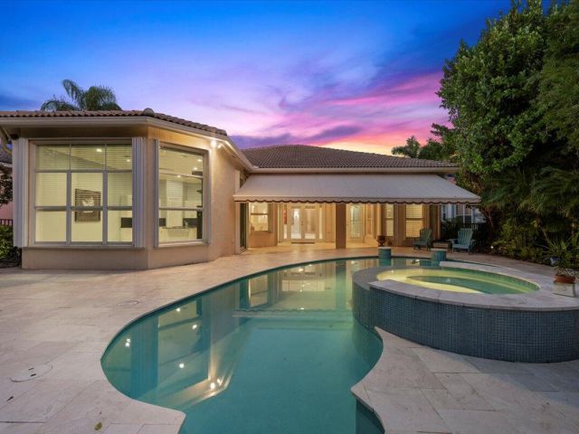 Продажа дома по адресу 7899 Preserve Drive - фото 6634280