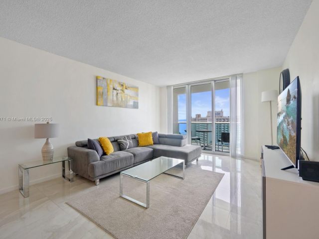 Продажа квартиры #1425 - фото 6613011