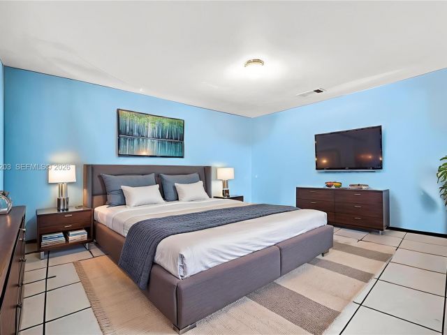 Продажа дома по адресу 1024 N 24th Ave - фото 7493768