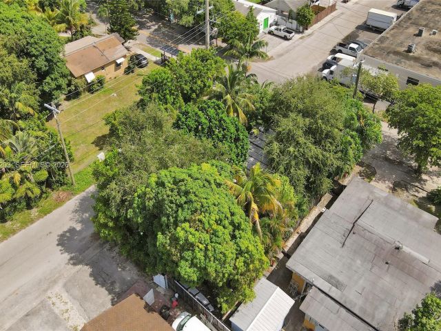 Продажа дома по адресу 1024 N 24th Ave - фото 7493793