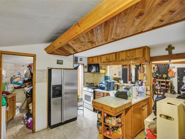 Продажа дома по адресу 1024 N 24th Ave - фото 7493803