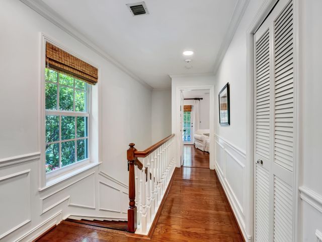 Дом в аренду по адресу 306 N Swinton Avenue - фото 6614475