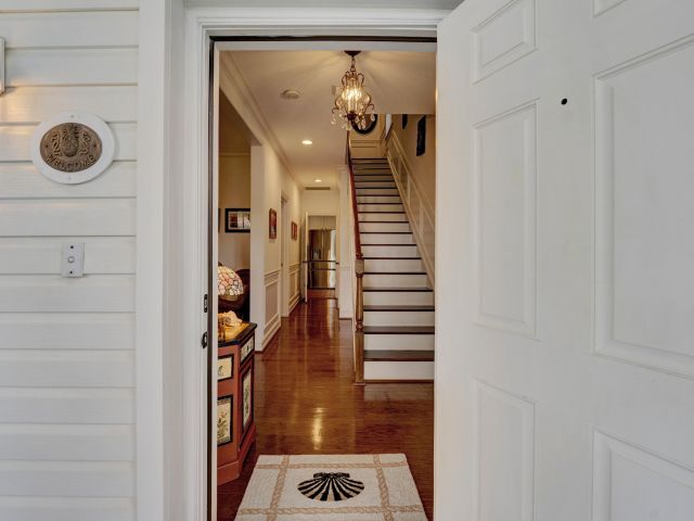 Дом в аренду по адресу 306 N Swinton Avenue - фото 6614480