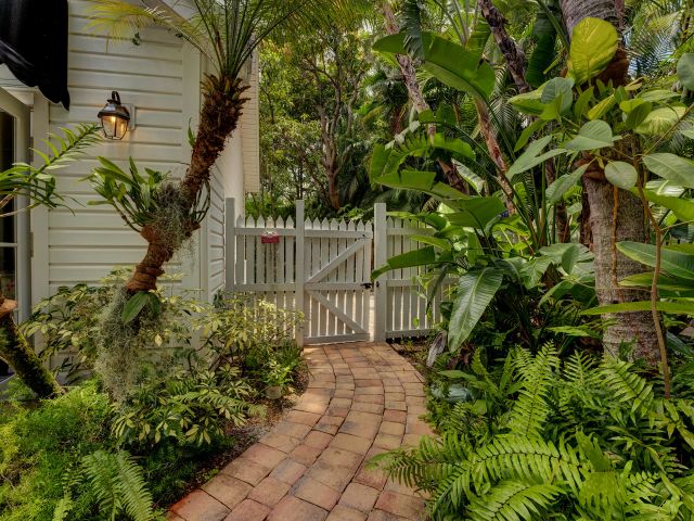 Дом в аренду по адресу 306 N Swinton Avenue - фото 6614481