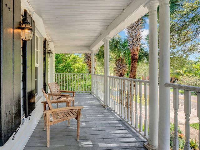 Дом в аренду по адресу 306 N Swinton Avenue - фото 6614489