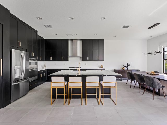 Продажа дома по адресу 8258 Essex Country Club Drive - фото 6622536