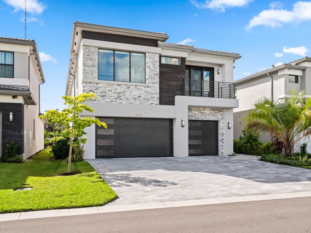 Продажа дома по адресу 8258 Essex Country Club Drive - фото 6622552