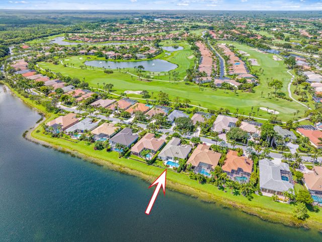 Продажа дома по адресу 8933 Lakes Boulevard - фото 6614372