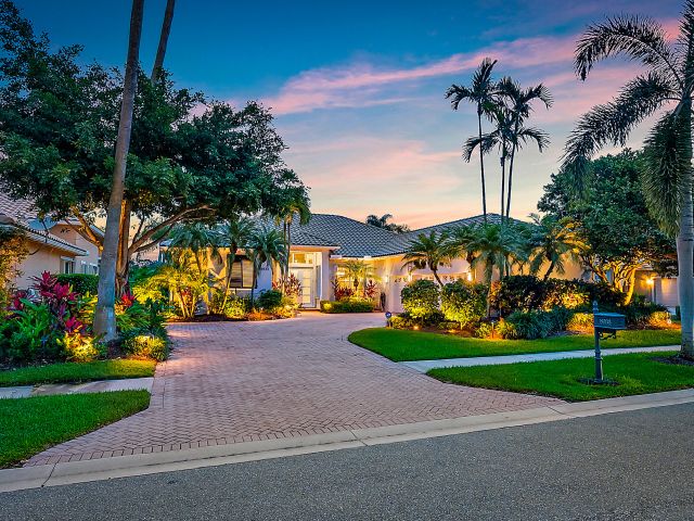 Продажа дома по адресу 8933 Lakes Boulevard - фото 6614382