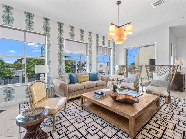 Дом в аренду по адресу 3620 S Dixie Highway 240 - фото 6635857