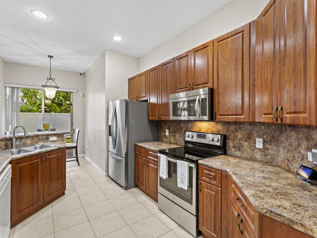 Продажа дома по адресу 8841 S San Andros - фото 6660913