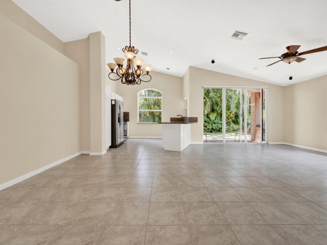 Дом в аренду по адресу 13255 Royale Sabal Court - фото 6617688