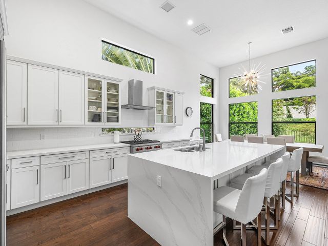 Продажа дома по адресу 6901 NW 25th Way - фото 6643346