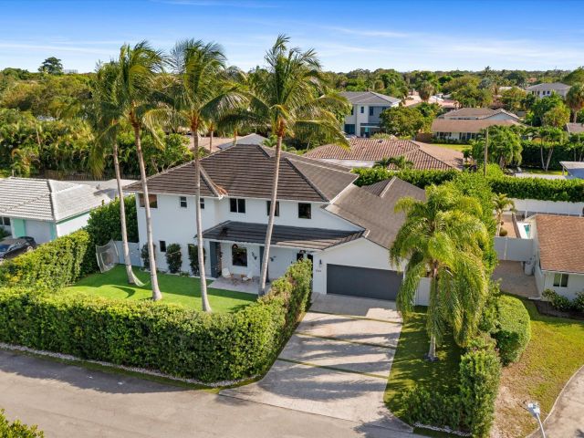 Продажа дома по адресу 1044 NW 6th Drive - фото 6643508