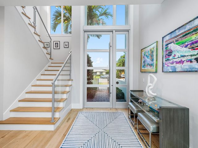 Продажа дома по адресу 1008 NW 1st Avenue - фото 6722429