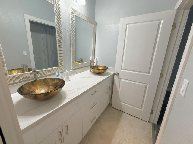 Продажа дома по адресу 5628 Flagler Street - фото 6698994