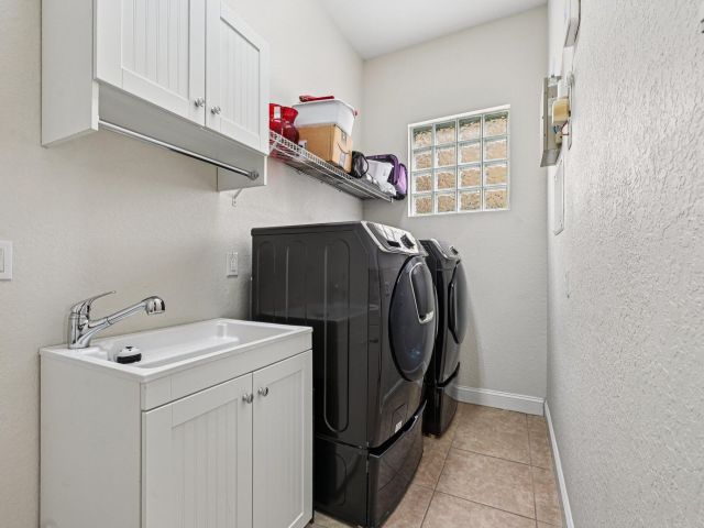 Продажа дома по адресу 553 Gazetta Way - фото 6616329