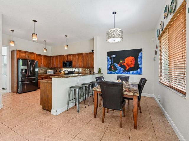 Продажа дома по адресу 553 Gazetta Way - фото 6616334