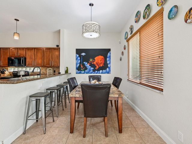 Продажа дома по адресу 553 Gazetta Way - фото 6616336