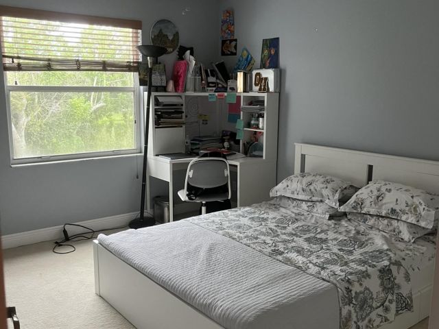 Дом в аренду по адресу 18051 Rhumba Way - фото 6644284