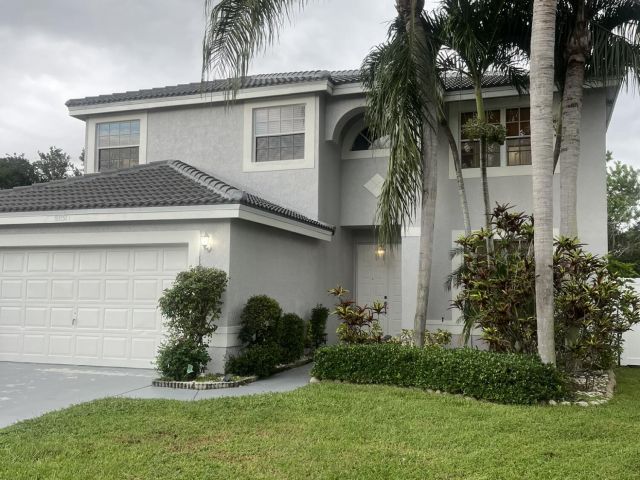 Дом в аренду по адресу 18051 Rhumba Way - фото 6644301