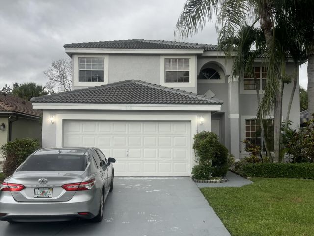 Дом в аренду по адресу 18051 Rhumba Way - фото 6644302