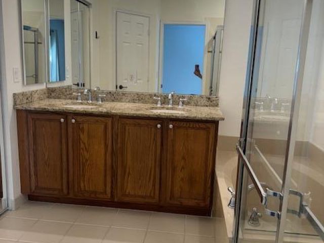 Дом в аренду по адресу 16097 Poppyseed Circle 1908 - фото 6628756