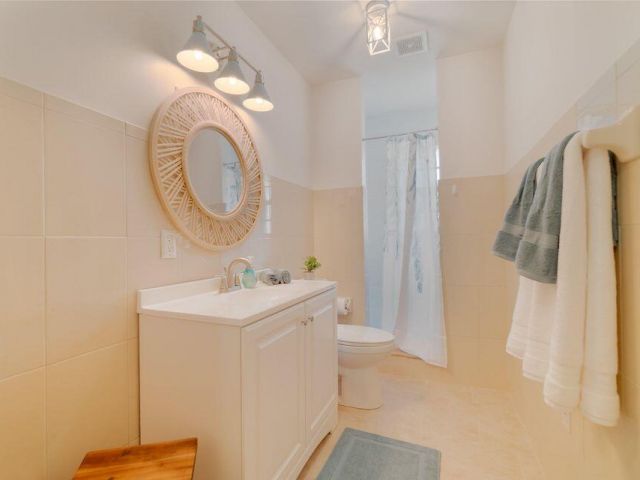 Продажа дома по адресу 951 Green Street - фото 6679134