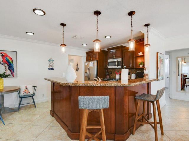 Продажа дома по адресу 951 Green Street - фото 6679139