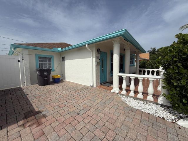 Продажа дома по адресу 951 Green Street - фото 6679145