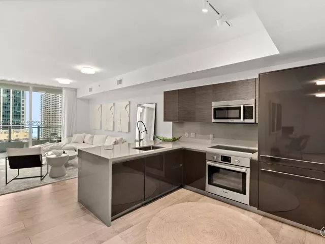 Продажа квартиры #2606 - фото 6855894