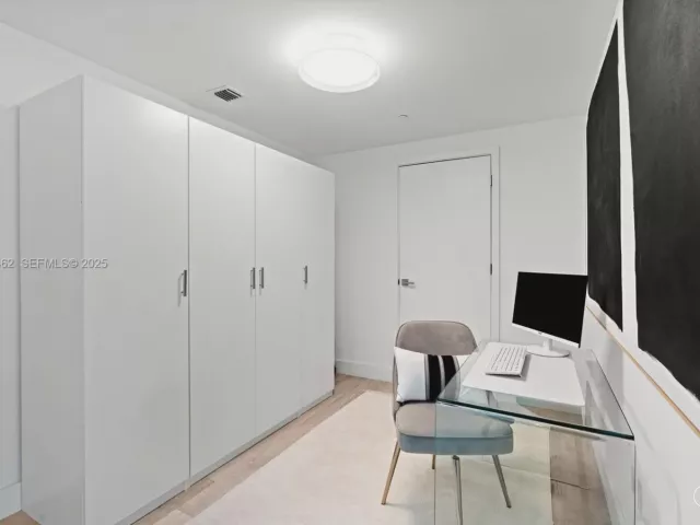 Продажа квартиры #2606 - фото 6855882