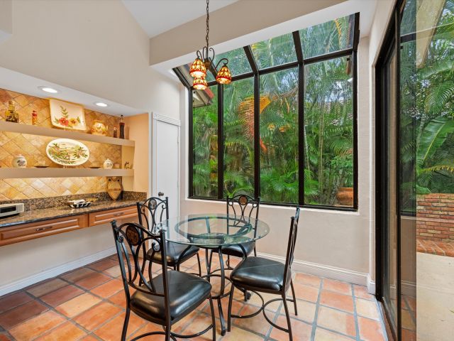 Продажа дома по адресу 1535 Fairway Terrace - фото 6626410