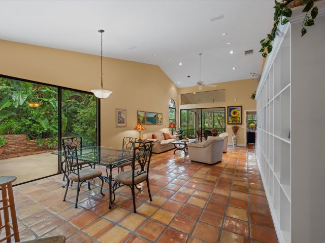 Продажа дома по адресу 1535 Fairway Terrace - фото 6626415