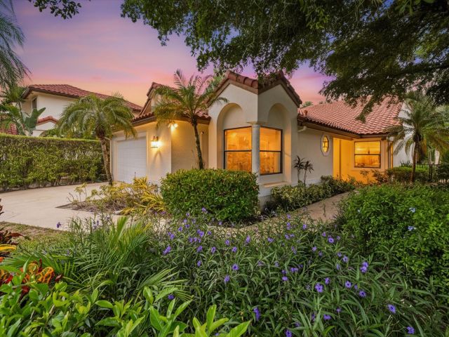 Продажа дома по адресу 1535 Fairway Terrace - фото 6626419