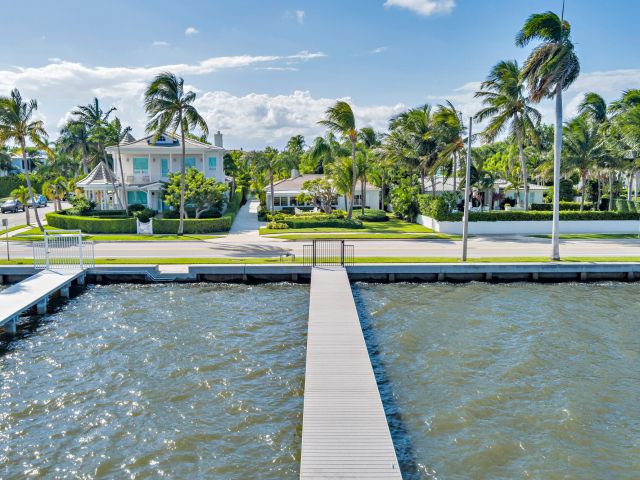 Продажа дома по адресу 6911 S Flagler Drive - фото 6626871