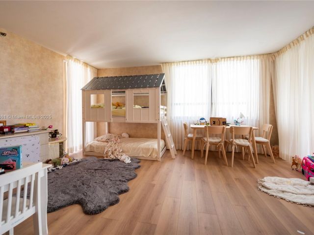 Продажа квартиры # - фото 6620950