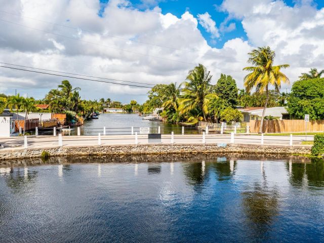 Дом в аренду по адресу 2856 NW 10th Ave O - фото 7451611