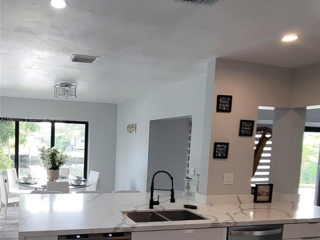 Дом в аренду по адресу 2856 NW 10th Ave O - фото 7451625