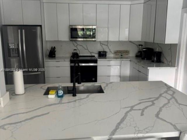 Дом в аренду по адресу 2856 NW 10th Ave O - фото 7451626