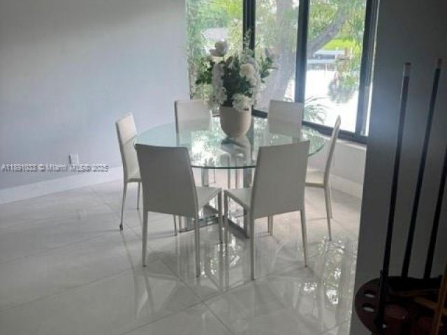 Дом в аренду по адресу 2856 NW 10th Ave O - фото 7451627