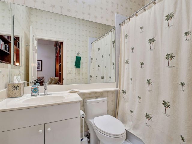 Дом в аренду по адресу 8671 Falcon Green Drive - фото 6628417