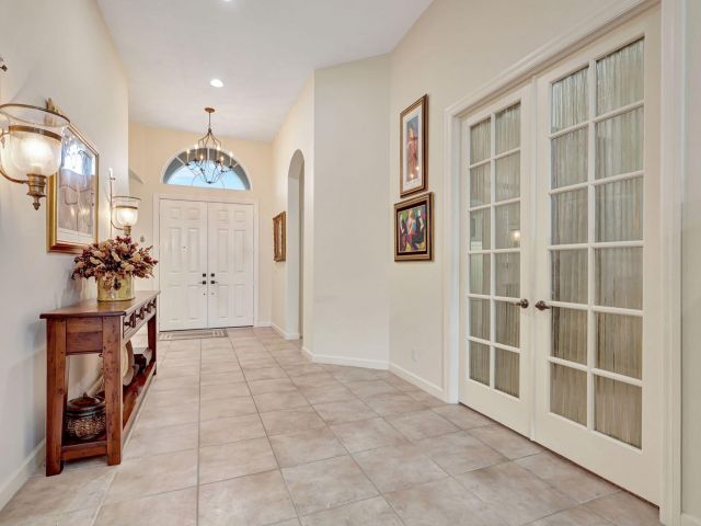 Дом в аренду по адресу 8671 Falcon Green Drive - фото 6628429