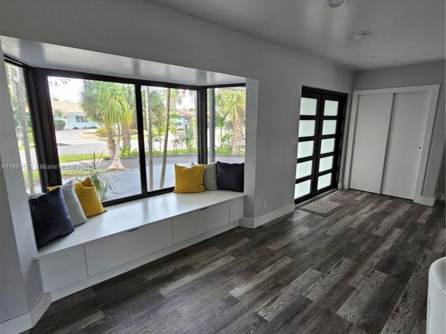 Продажа дома по адресу 2856 NW 10th Ave - фото 7414215